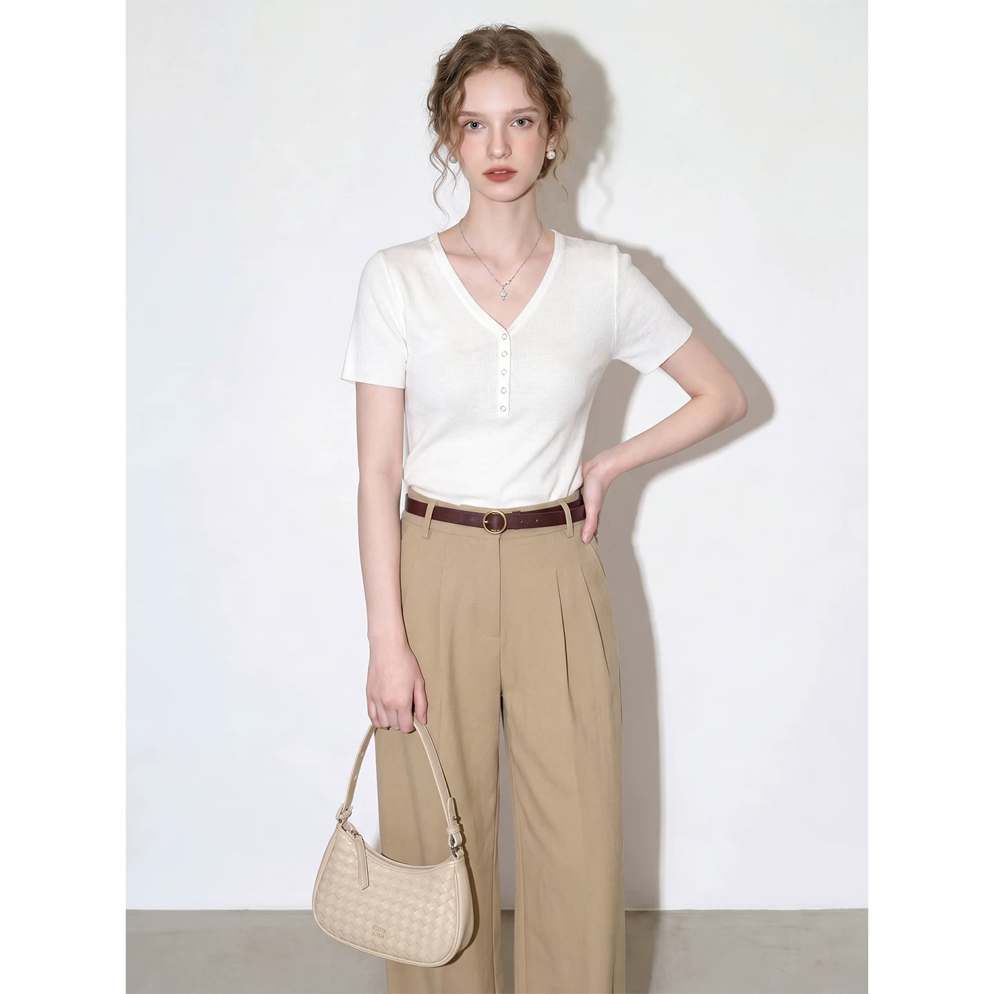 White V-neck short-sleeved T-shirt for women 2026 summer new daily versatile commuter button top, slim and comfortable White V-neck short-sleeved T-shirt for women 2026 summer new daily versatile commuter button top, slim and comfortable