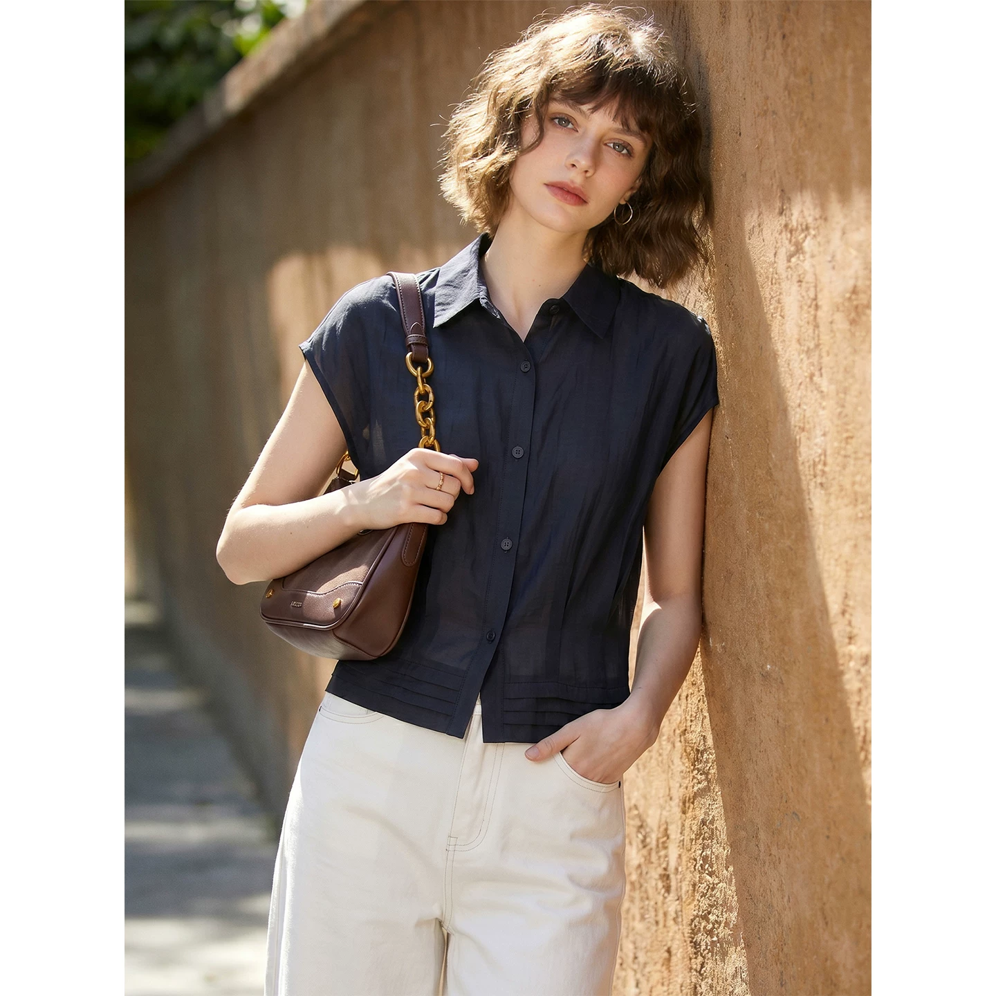 Navy commuter style lapel short-sleeved shirt for women 2026 summer new style waist slimming intellectual style top Navy commuter style lapel short-sleeved shirt for women 2026 summer new style waist slimming intellectual style top